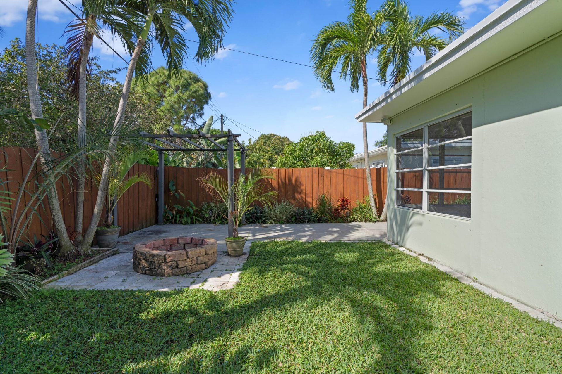 215 Columbia Drive, Lake Worth Beach, FL 33460 Photo