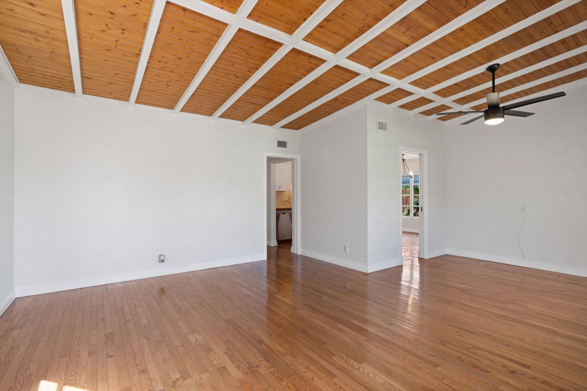 215 Columbia Drive, Lake Worth Beach, FL 33460 Photo