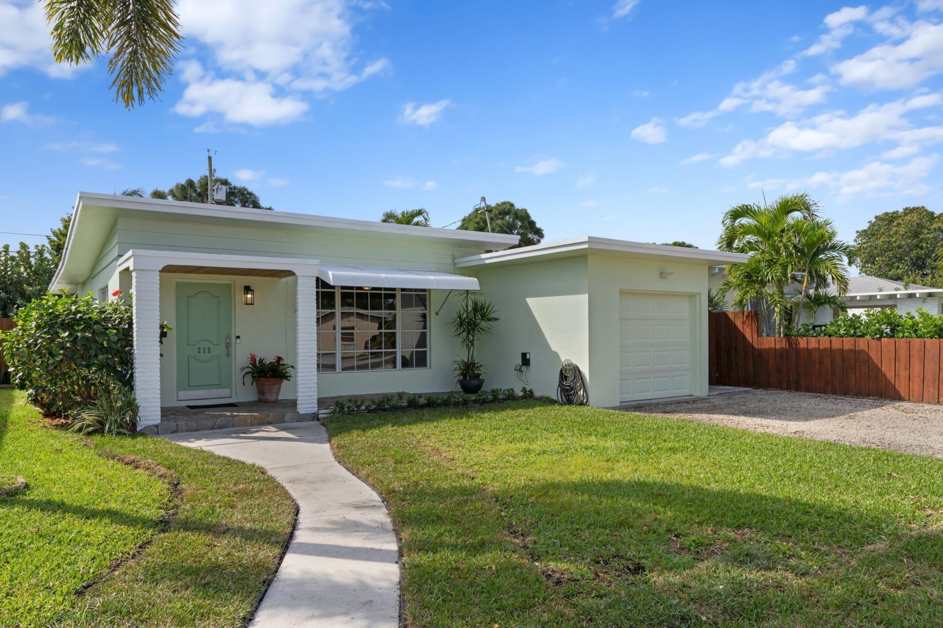 215 Columbia Drive, Lake Worth Beach, FL 33460 Photo