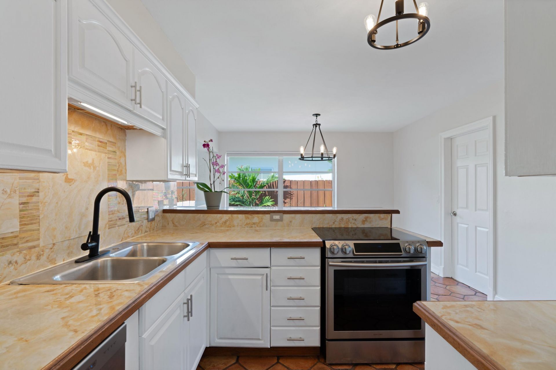 215 Columbia Drive, Lake Worth Beach, FL 33460 Photo