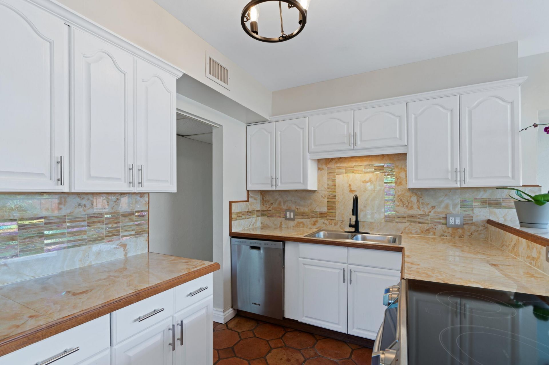 215 Columbia Drive, Lake Worth Beach, FL 33460 Photo