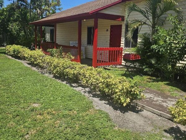 1305 Rosewood Villa Lane, Unit 4, West Palm Beach, FL 33417