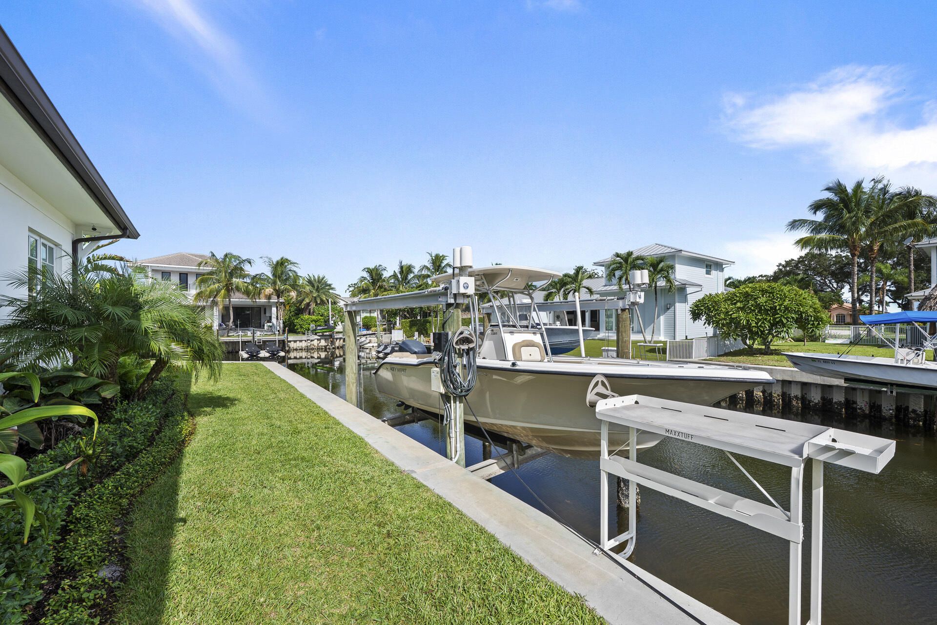 934 N Loxahatchee Drive, Jupiter, FL 33458 Photo