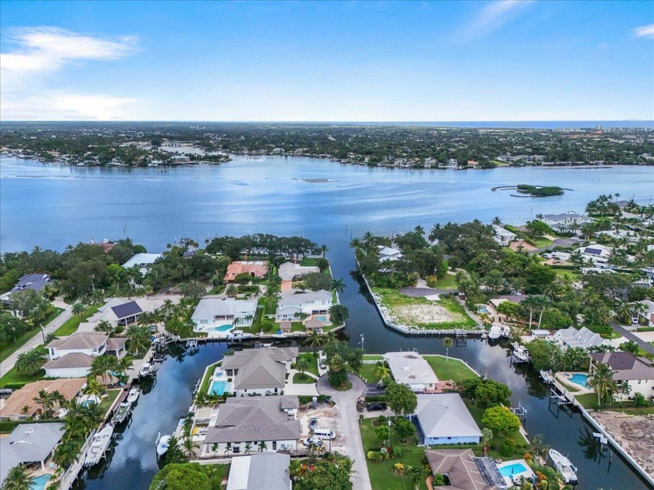 934 N Loxahatchee Drive, Jupiter, FL 33458 Photo