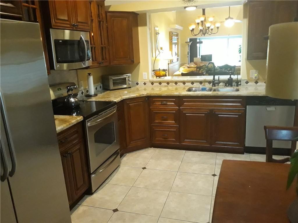 5906 NW 93rd Terrace, Tamarac, FL 33321 Photo