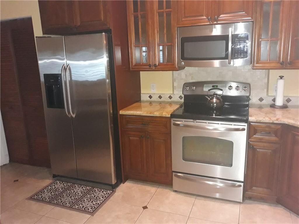 5906 NW 93rd Terrace, Tamarac, FL 33321 Photo