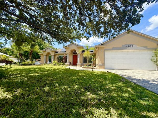 2702 SERENITY Circle N, Fort Pierce, FL 34981