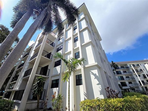 900 RIVER REACH Drive, Unit 517, Fort Lauderdale, FL 33315