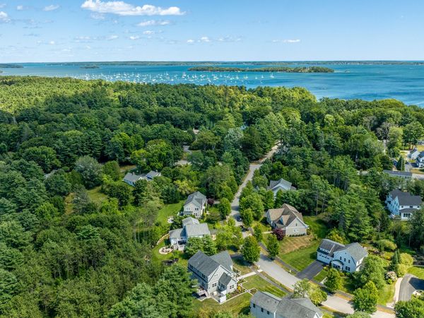 7 Mussel Cove Lane , Falmouth, ME 04105