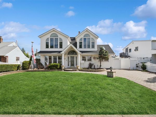 63 Stone Lane, Levittown, NY 11756