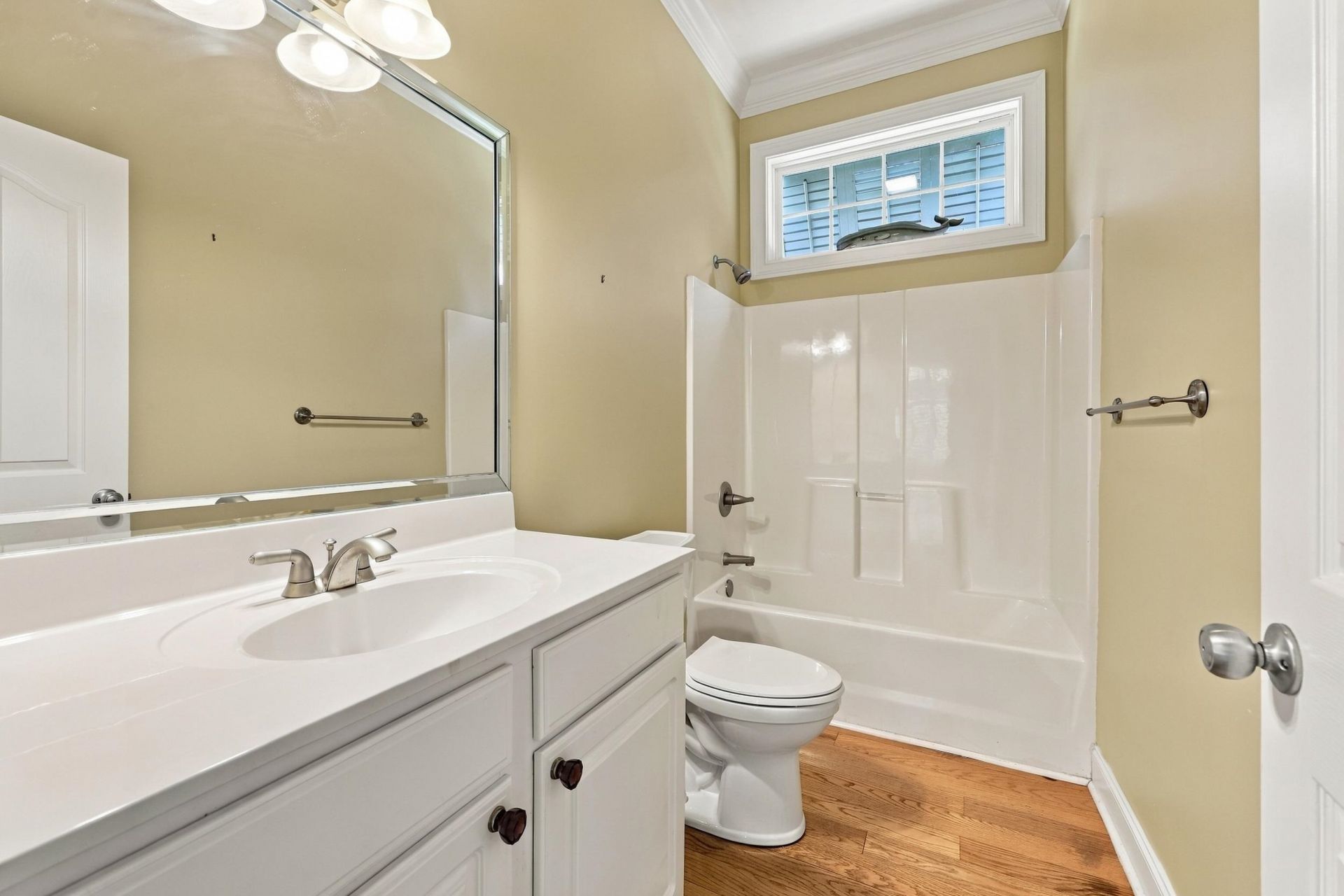 7 Gillette Pl. Photo 15