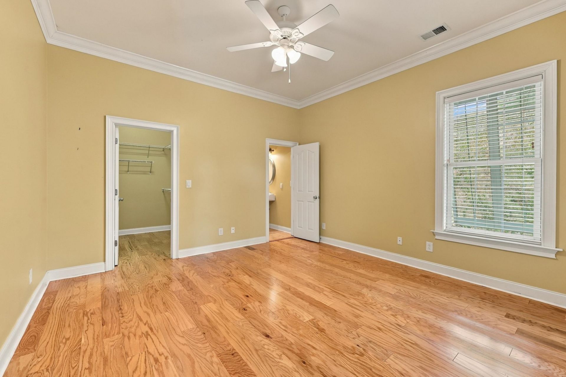7 Gillette Pl. Photo 16