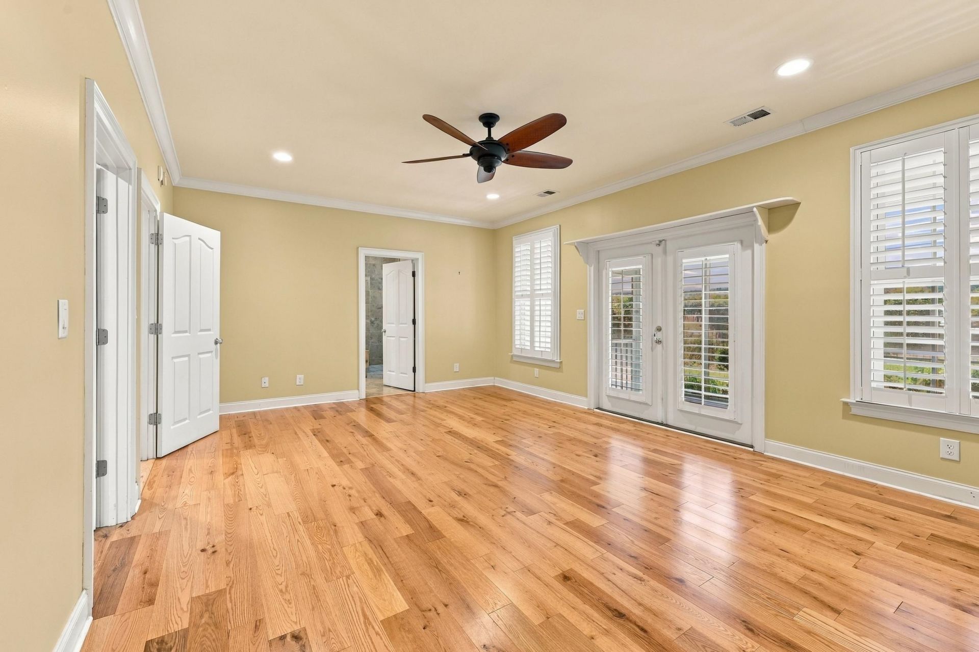 7 Gillette Pl. Photo 21