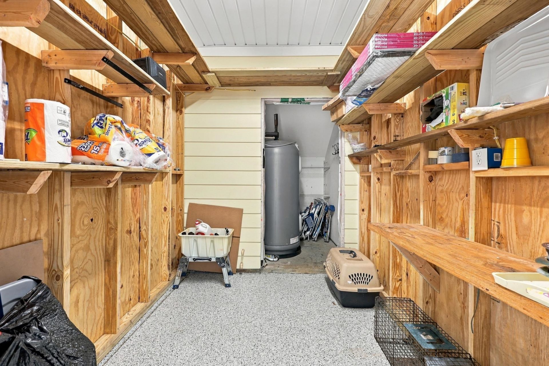 7 Gillette Pl. Photo 32