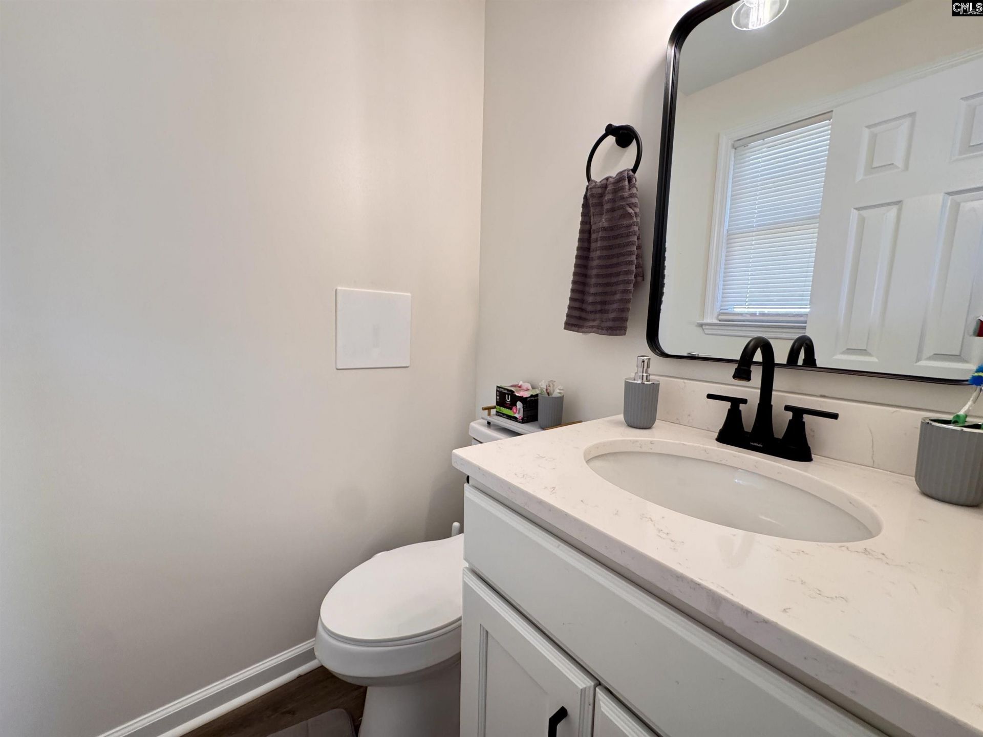 125 Bayfield Lane Photo 9