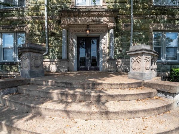 1116 POPLAR AVE, Unit 6, Memphis, TN 38105