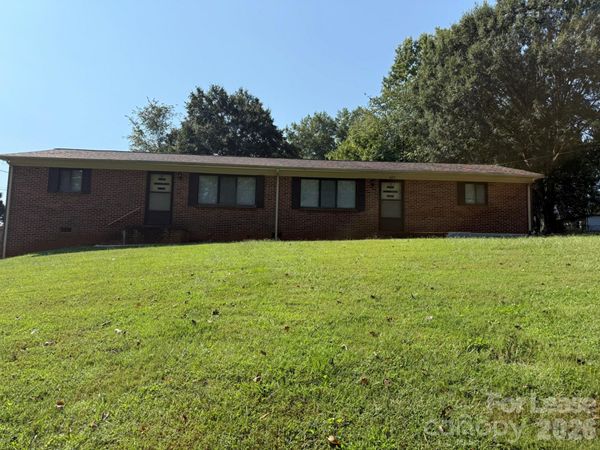 411 E K Street , Newton, NC 28658