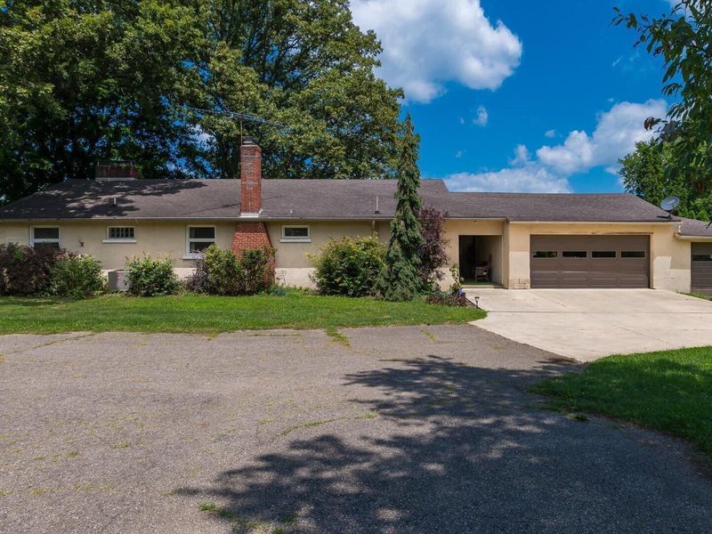3976 Millersburg Road, Gambier, OH 43022 Photo 14