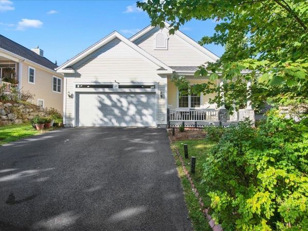 14 Fieldstone Drive, South Burlington, VT 05403