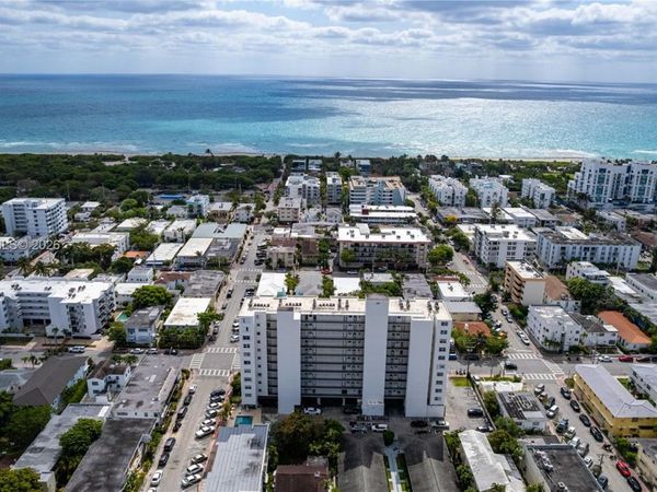 7850 Byron Ave , Unit 207, Miami Beach, FL 33141