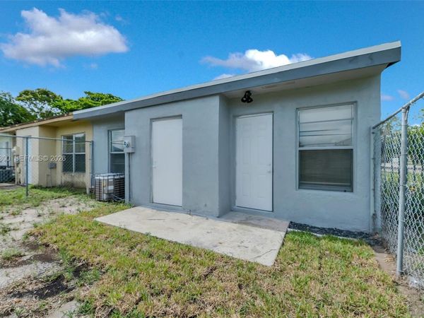 3793 NW 213th Ter , Miami Gardens, FL 33055