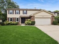 2571 N Douglas Avenue, Arlington Heights, IL 60004 primary photo