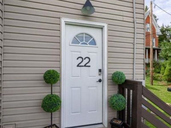 22 E PENNSYLVANIA AVENUE, YOE, PA 17313