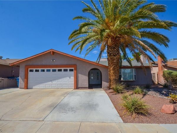 6772 Carrera Drive, Las Vegas, NV 89103