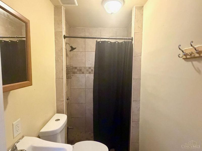 2242 Victor Street, Cincinnati, OH 45219 Photo 13