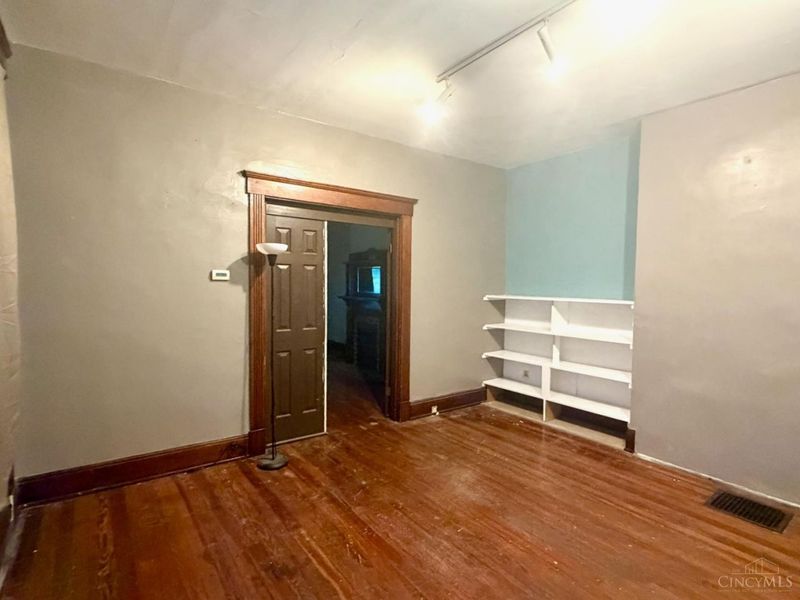 2242 Victor Street, Cincinnati, OH 45219 Photo 8