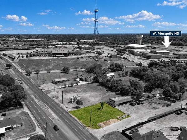 2648 W Scyene Road , Mesquite, TX 75149