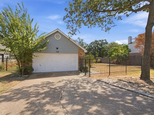 1308 Carver Lane, Irving, TX 75061