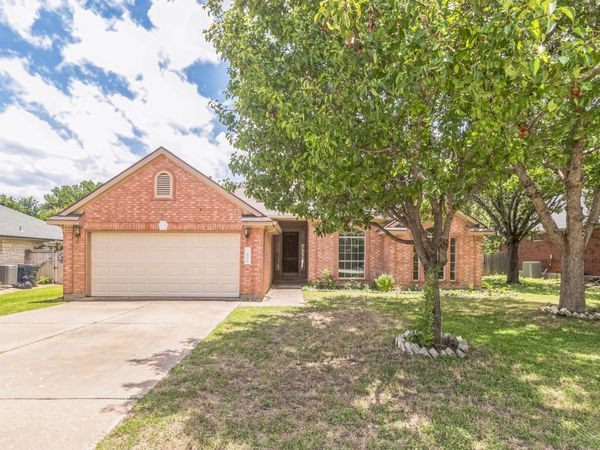 800 Mountain Ridge DR, Leander, TX 78641