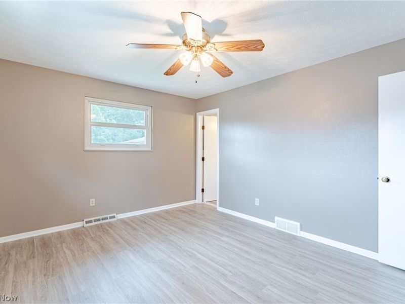 6449 S Park Boulevard, Parma, OH 44134 Photo 13