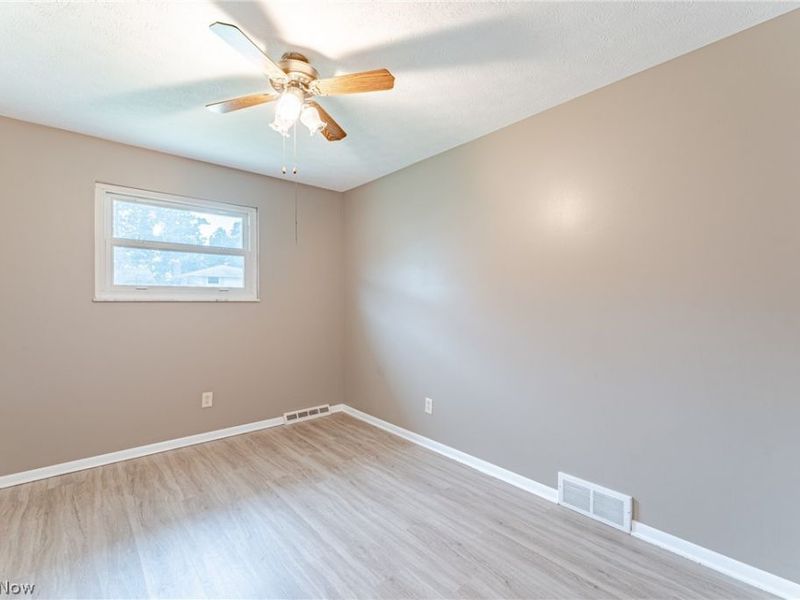 6449 S Park Boulevard, Parma, OH 44134 Photo 18