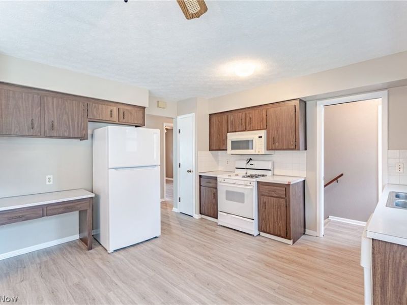 6449 S Park Boulevard, Parma, OH 44134 Photo 8