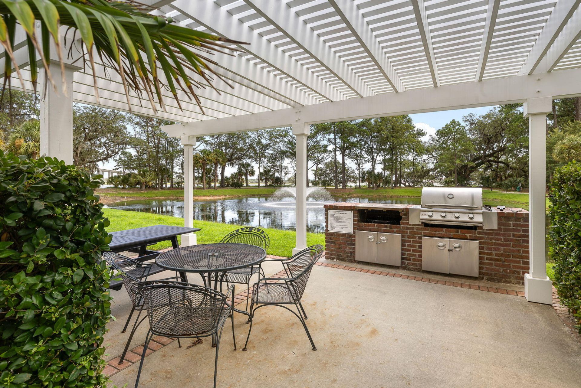 130 River Landing Drive Photo 17