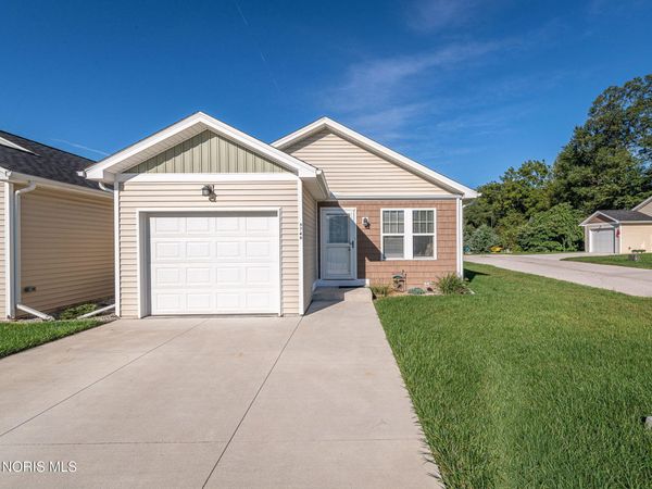 5748 Aurora Place, Sylvania, OH 43560