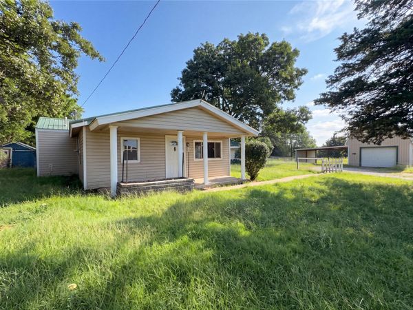 20509 E Reno Avenue , Harrah, OK 73045