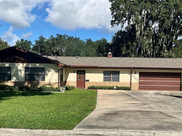 1332 LEE COURT , LEESBURG, FL 34748