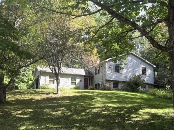 56 Heritage Road , Oakland, ME 04963