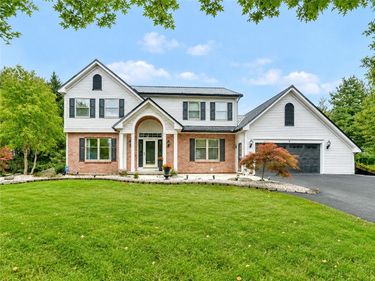 6 Savannah Court , Rochester, NY 14625