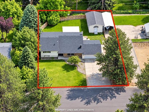 6404 E 17th Ave, Spokane Valley, WA 99212