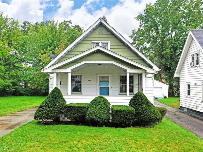 351 Marmion Avenue, Youngstown, OH 44507 Photo 2