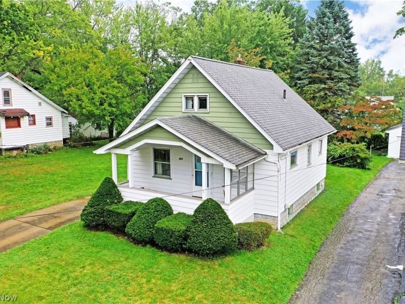 351 Marmion Avenue, Youngstown, OH 44507 Photo 3