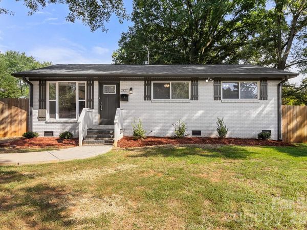 2427 Carrington Court, Charlotte, NC 28208
