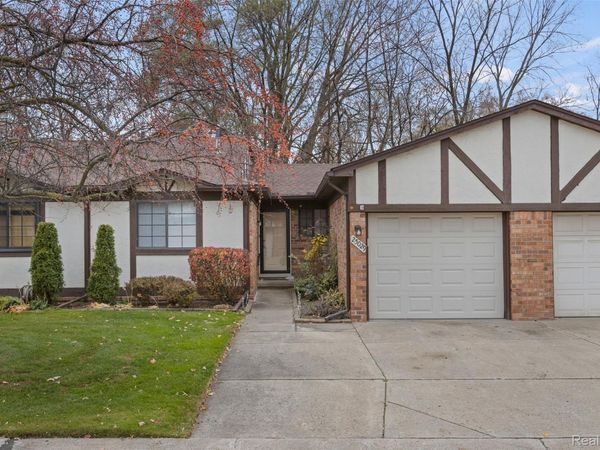 25029 Joanne Smith Drive , Warren, Mi 48091