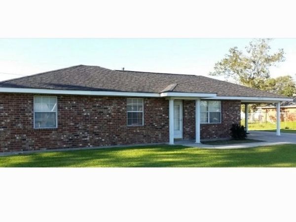 19416 Fig St, Vacherie, LA 70090