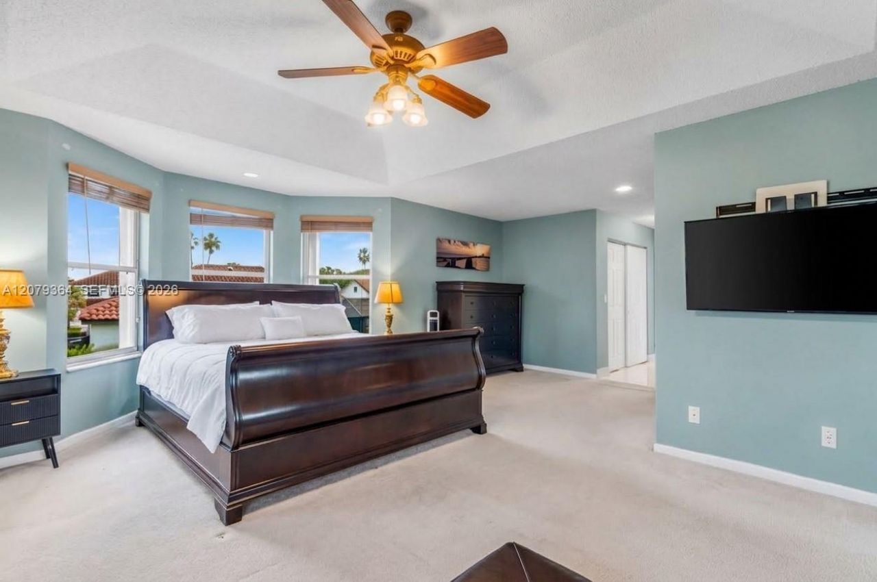743 NW 174th Ter, Pembroke Pines, FL 33029 Photo