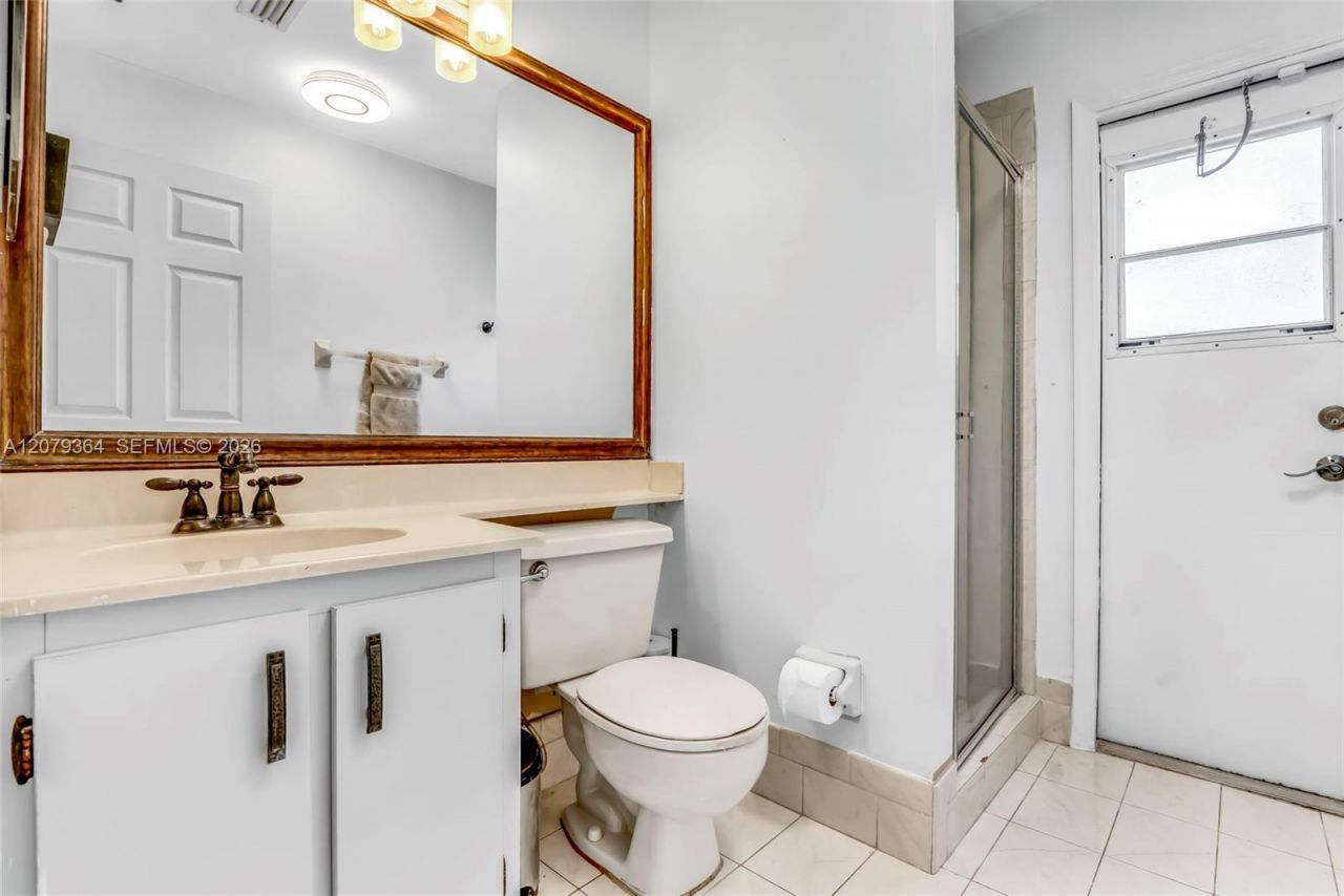 743 NW 174th Ter, Pembroke Pines, FL 33029 Photo